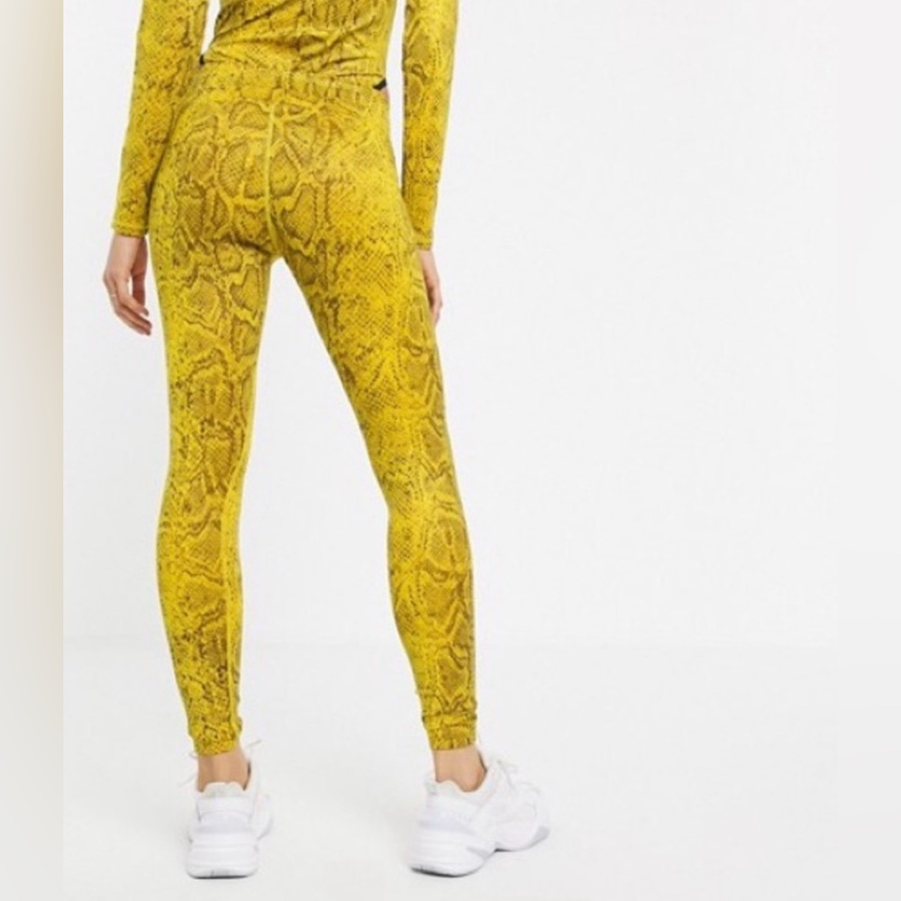 NIKE Python Legging in Speed Yellow. Like new - image 10